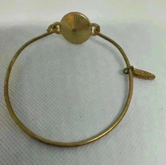 Plunder Peridot Colored Bracelet - Picture 2 of 2